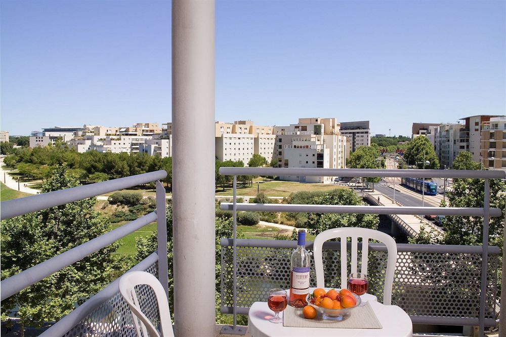 Résidence Les Consuls de la Mer Montpellier Extérieur photo